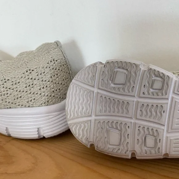 nwot SKECHERS Seager-Strike Out-Scalloped Knit Mary Jane Flat Sneaker - Picture 6 of 8